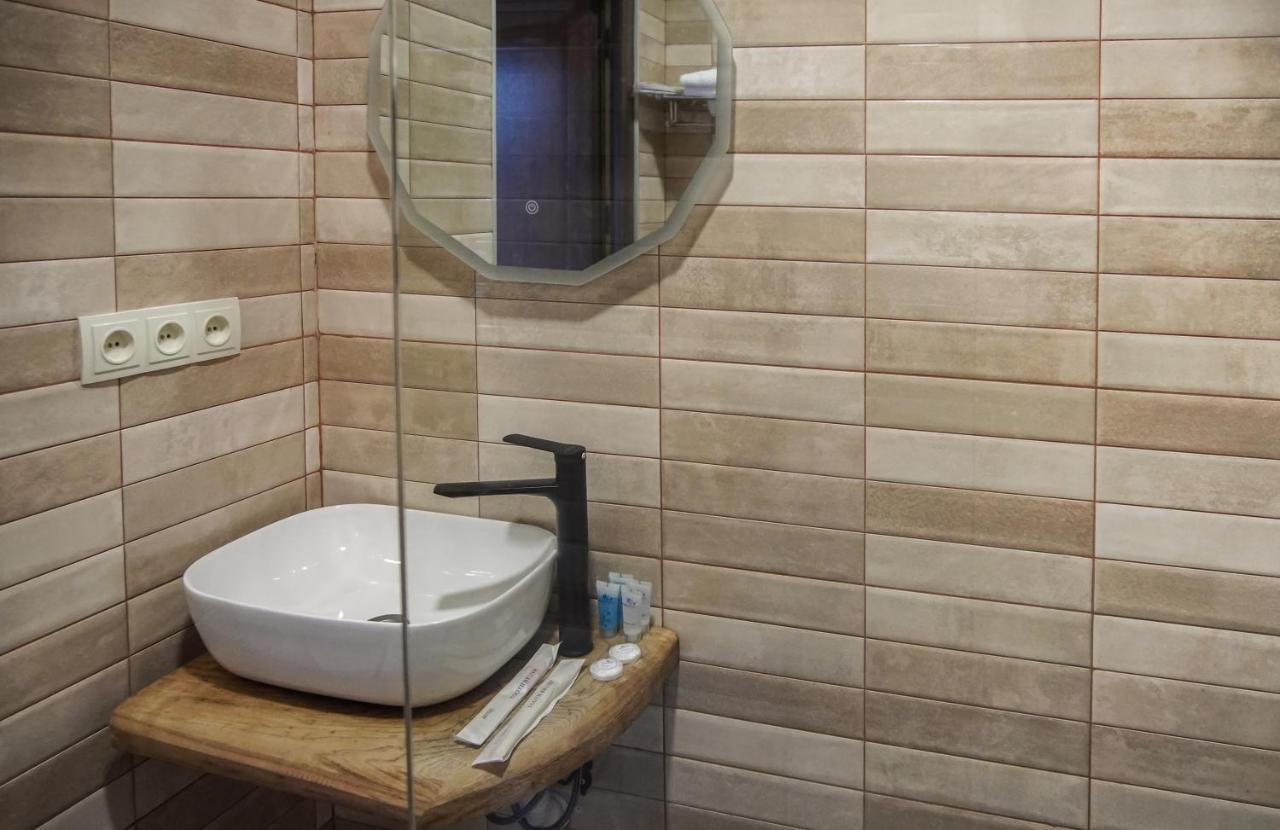 Unique Boutique Hotel Near Batumi Zeda Chkhutuneti ภายนอก รูปภาพ